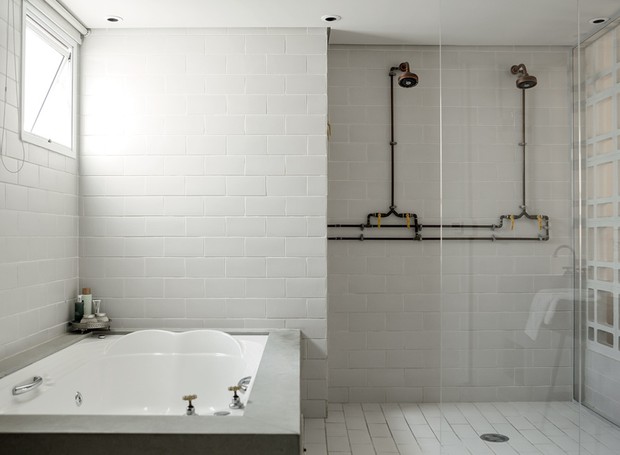 apartamento-decoracao-estudio-vitor-penha-estilo-industrial-concreto-aparente-banheiro (Foto: Edu Castello/Editora Globo)