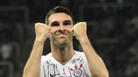 Boselli vibra com seus três gols e projeta Corinthians de Tiago Nunes: 