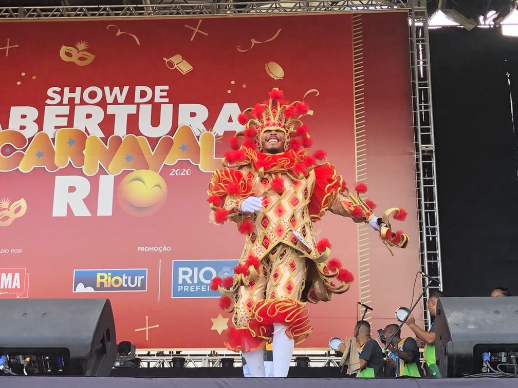 Pablo Rafael Fernandes é um dos quatro finalistas no concurso de Rei Momo do carnaval do Rio — Foto: Carlos Brito / G1