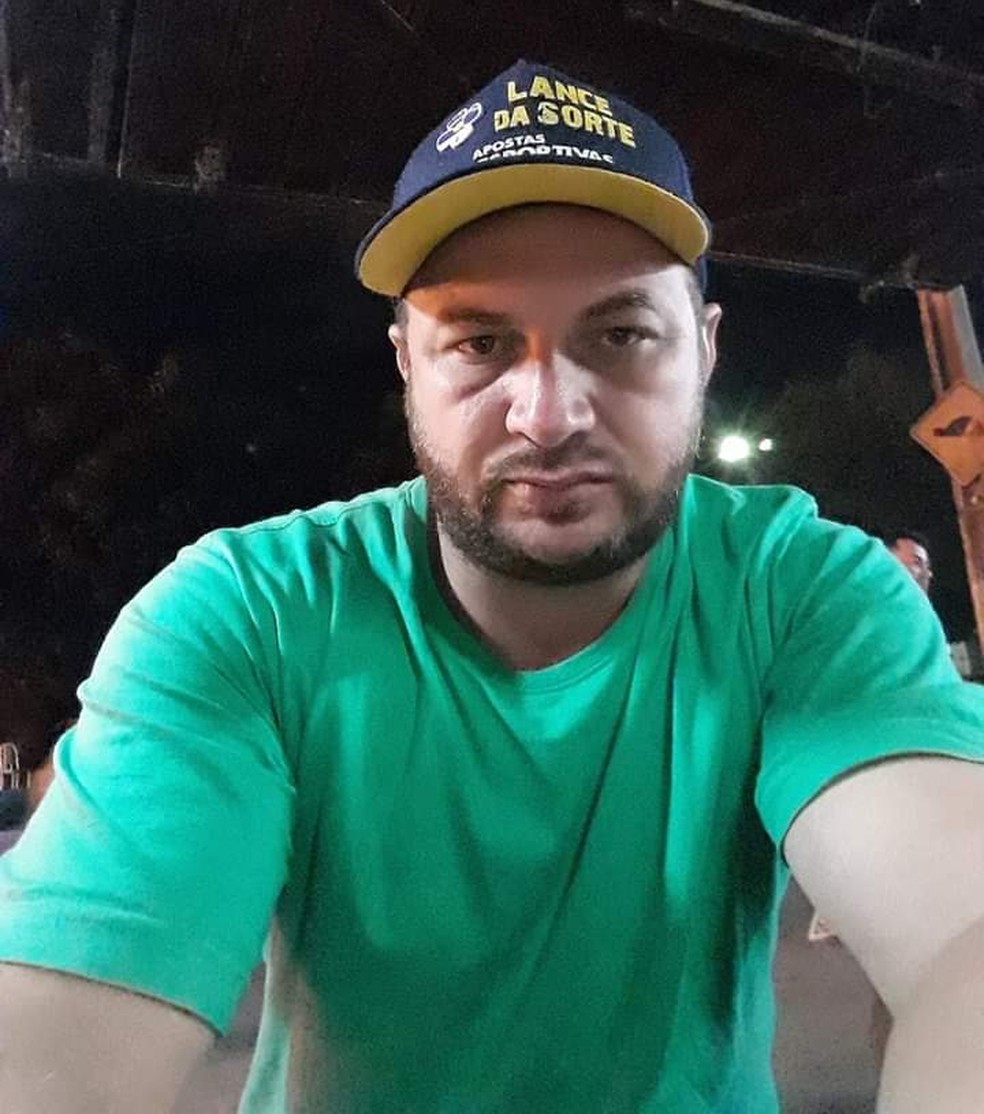 picture Foto De Homem Com Gravata homem e morto a tiros enquanto