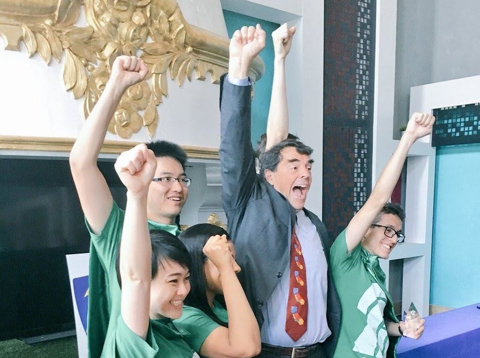 Gabriel se formou na Draper University, com bolsa de 100% em um curso de administração com foco em startups — Foto: Gabriel Cantarin Simões /Arquivo Pessoal