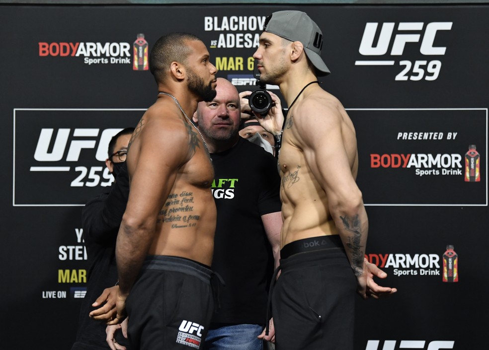 Thiago Marreta x Aleksandar Rakic encarada UFC 259 — Foto: Jeff Bottari/Zuffa LLC