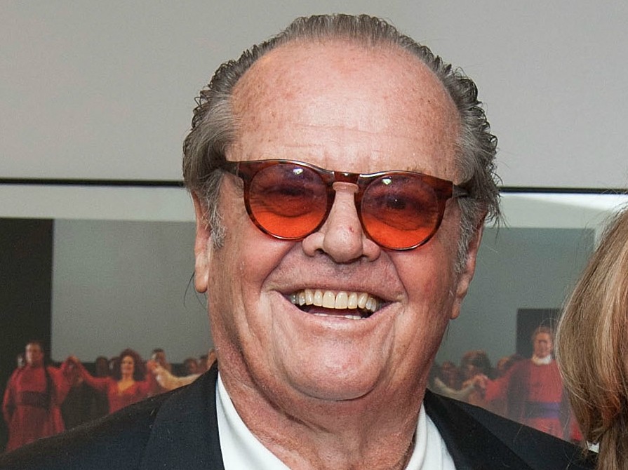 Jack Nicholson, durante as gravações de 'Os Infiltrados' (2006), pediu que seu personagem tivesse cenas com um pênis artificial e aspirando cocaína do bumbum de uma moça. O diretor Martin Scorsese consentiu. (Foto: Getty Images)