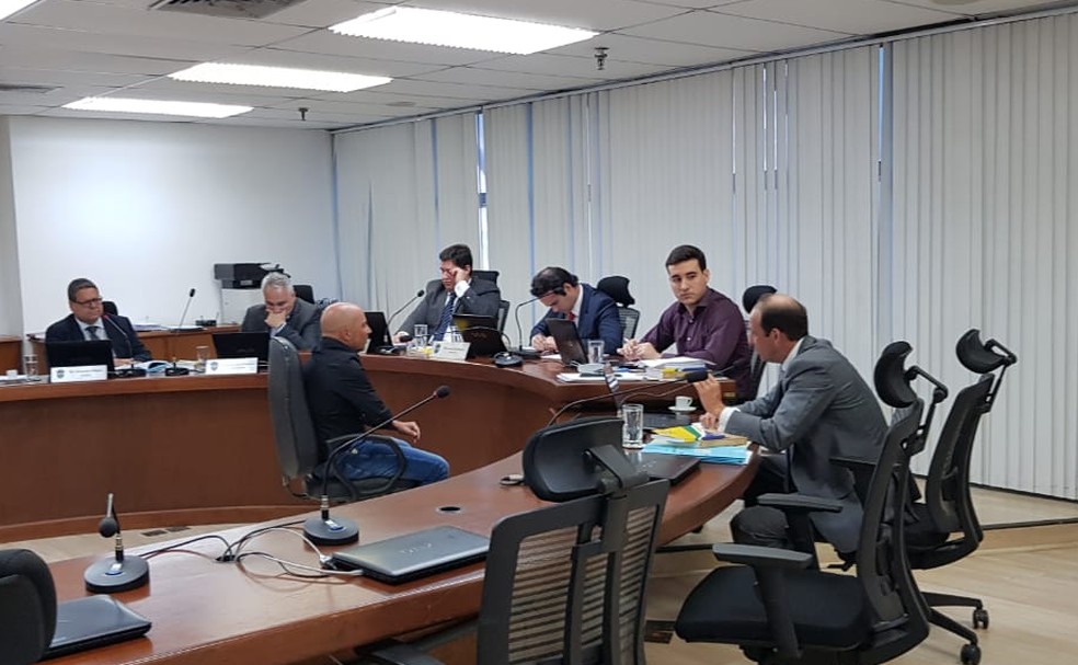 Jorge Sampaoli em julgamento no STJD â€” Foto: Gabriela Moreira