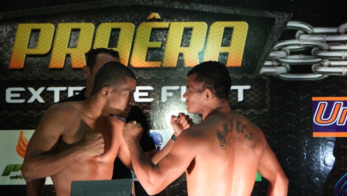 Pesagem do Extreme Fight (Foto: Rammom Monte / GloboEsporte.com/pb)