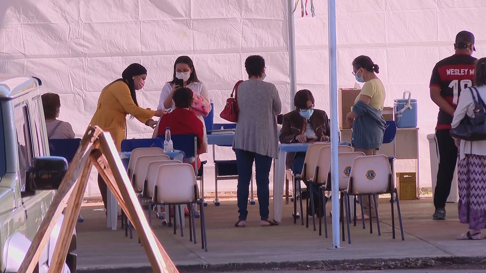 Vacina Contra Covid Agendamento De Pessoas Com 41 42 E 43 Anos Comeca Neste Sabado No Df Distrito Federal G1