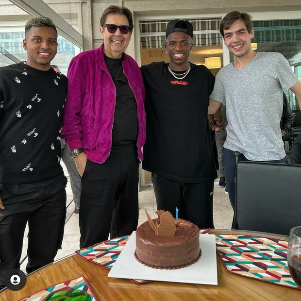 Rodrygo, Faustão, Vinícius Jr. e João Guilherme Silva (Foto: Reprodução/Instagram)