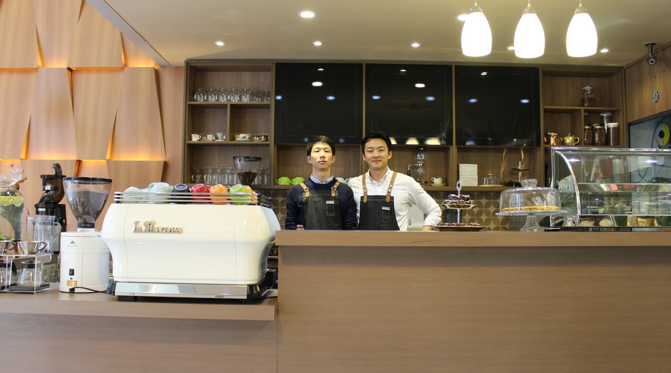 Irmãos fazem sucesso em São Paulo com cafeteria artesanal da fazenda da  família - Pequenas Empresas Grandes Negócios | Alimentação