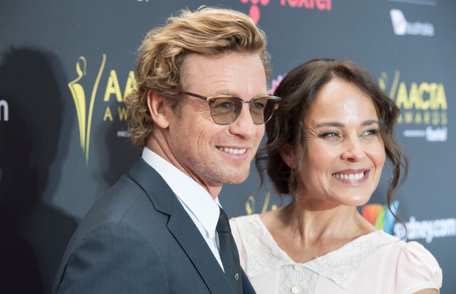 SYDNEY, AUSTRALIA - DECEMBER 06:  Simon Baker and wife Rebecca Rigg during the 7th AACTA Awards at The Star on December 6, 2017 in Sydney, Australia.  (Photo by James D. Morgan/WireImage) (Foto: WireImage)