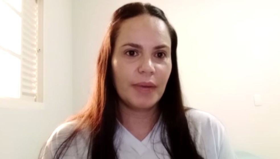 A mãe de Raul, Sandra Mancini, fala sobre a apreensão da espera pelo remédio em Santa Lúcia — Foto: Reprodução/EPTV