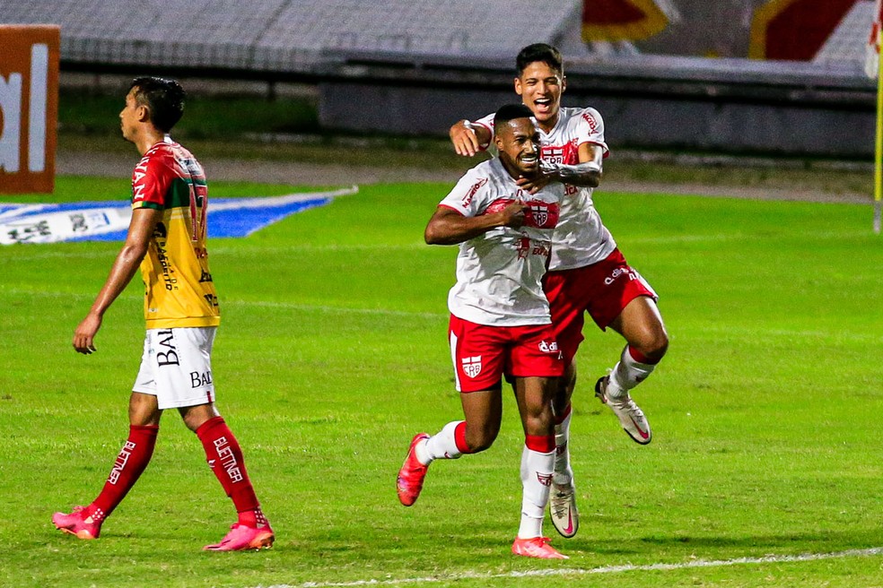 Última vitória do CRB em casa foi contra o Brusque — Foto: Ailton Cruz/Gazeta de Alagoas