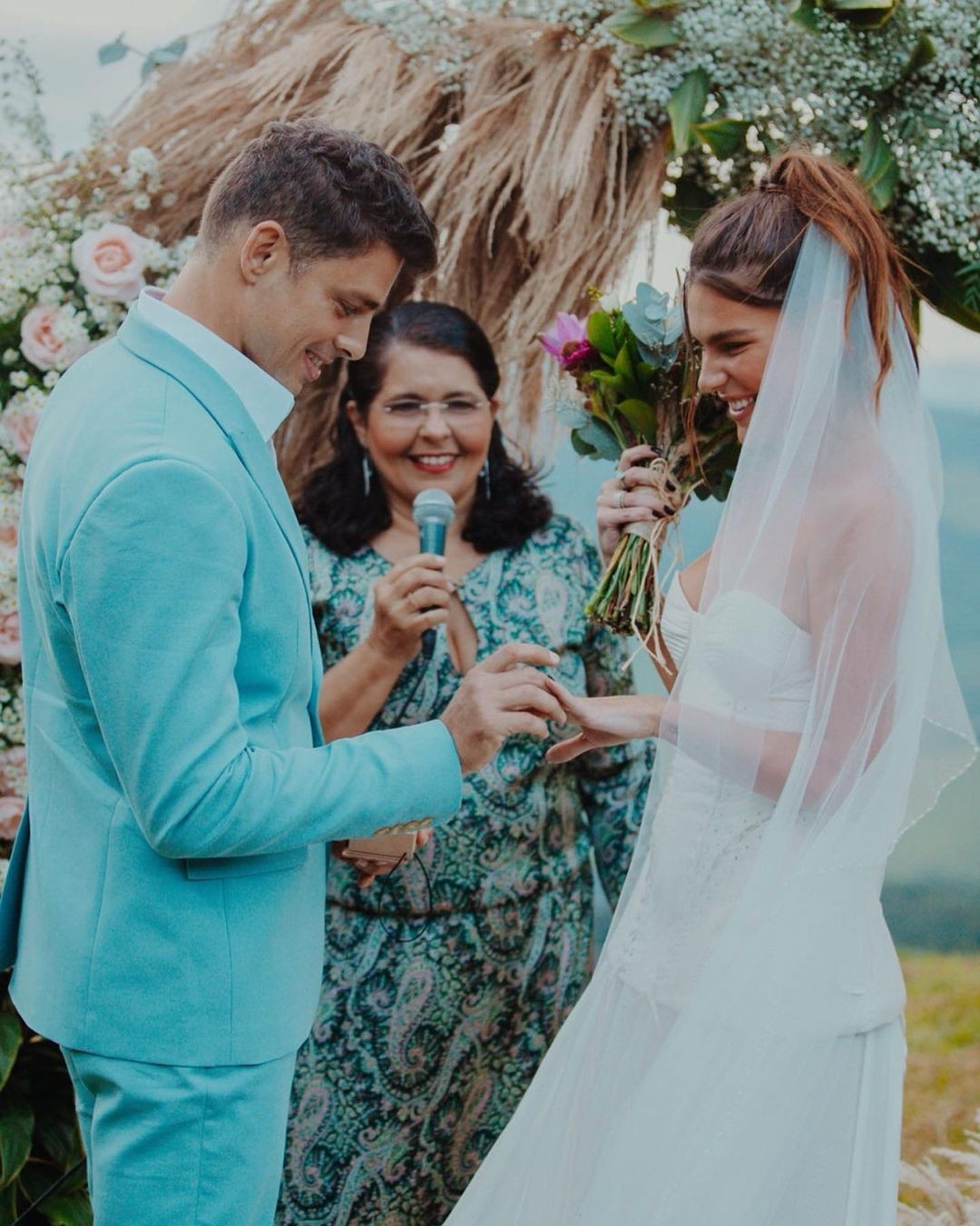 Mariana Goldfarb comemora dois anos de casamento com Cauã Reymond (Foto: Reprodução / Instagram)
