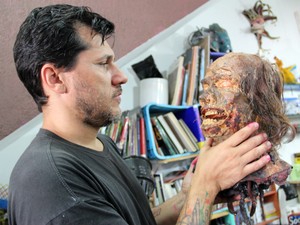 G1 - G1 ensina a 'virar' zumbi com maquiagem que usa papel e corante -  notícias em Sorocaba e Jundiaí