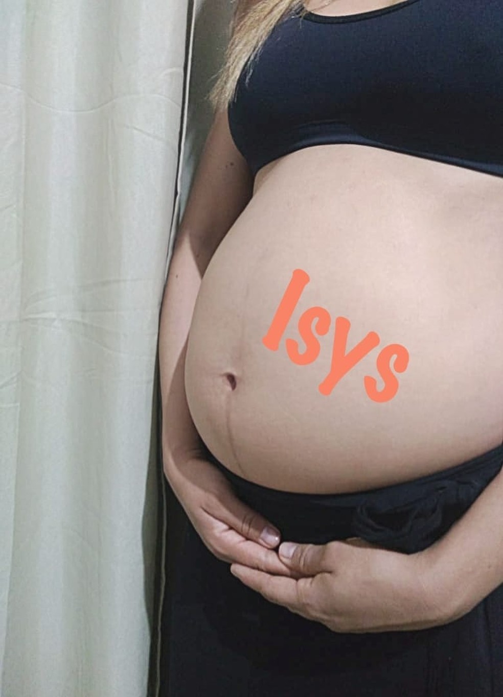 Keliane tinha dado à luz há pouco tempo a uma filha, chamada Isys — Foto: Arquivo pessoal