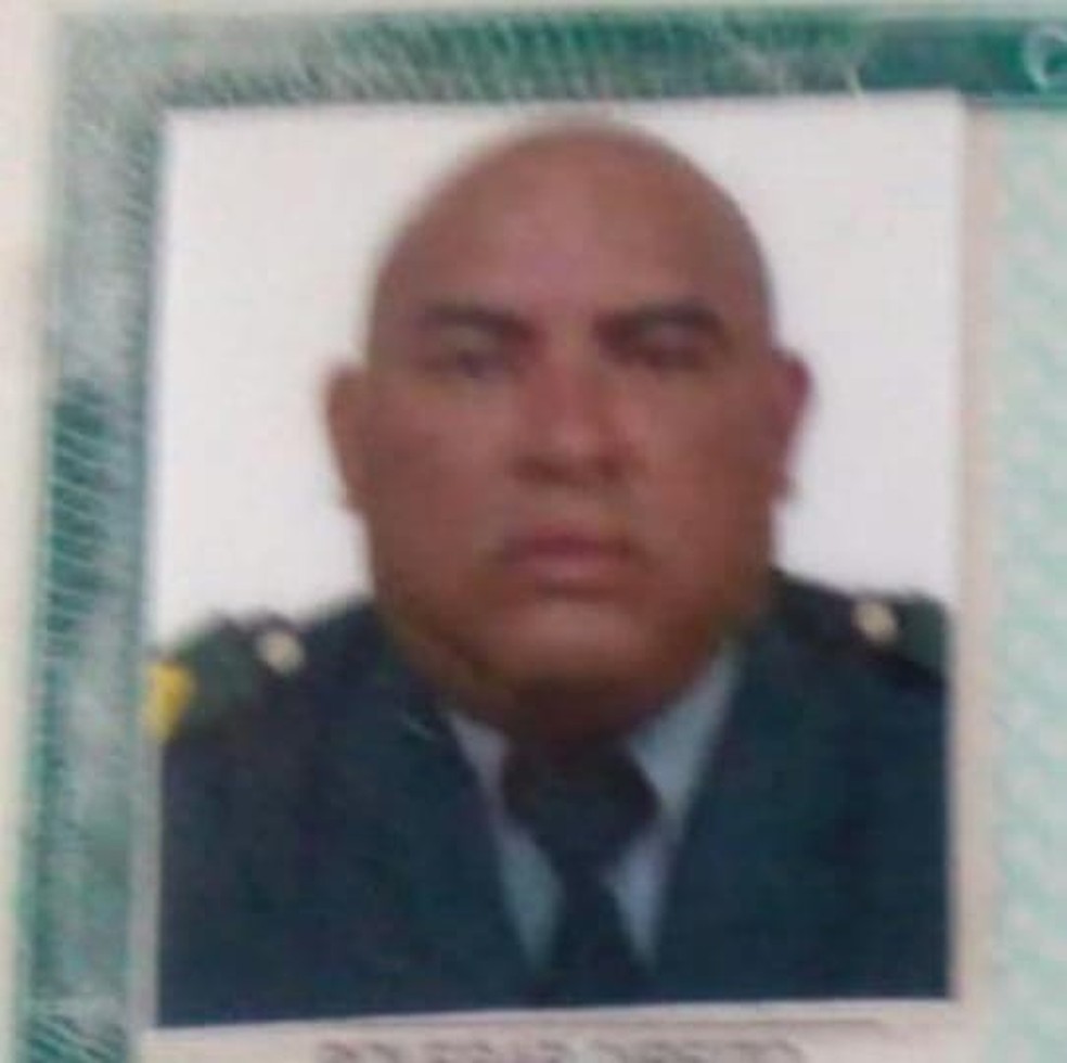 Roberval de Sousa Muniz Ã© sargento do 8Âº BatalhÃ£o da PolÃ­cia Militar e foi preso na 'OperaÃ§Ã£o Poleiro' contra o trÃ¡fico de drogas em SÃ£o LuÃ­s. â€” Foto: DivulgaÃ§Ã£o/PolÃ­cia Civil