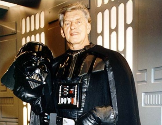 David Prowse emprestou o corpo a Darth Vader na trilogia original de Star Wars (Foto: Reprodução/Twitter)