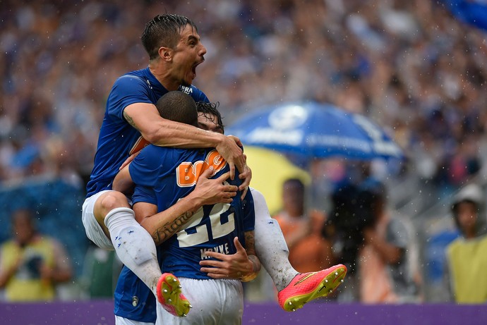 Mayke celebra bi em meio a dúvida sobre escalação na final contra o Galo