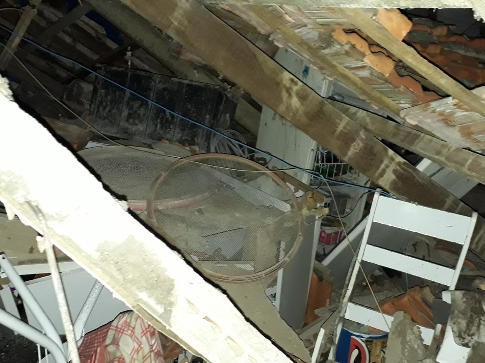 Destruição  após explosão provocada por vazamento de gás de cozinha afetou toda a residência em Campinas, em 13 de junho (Foto: Defesa Civil/Divulgação)