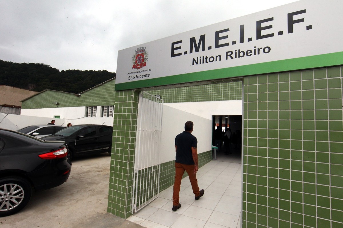 Escolas municipais de São Vicente abrem
