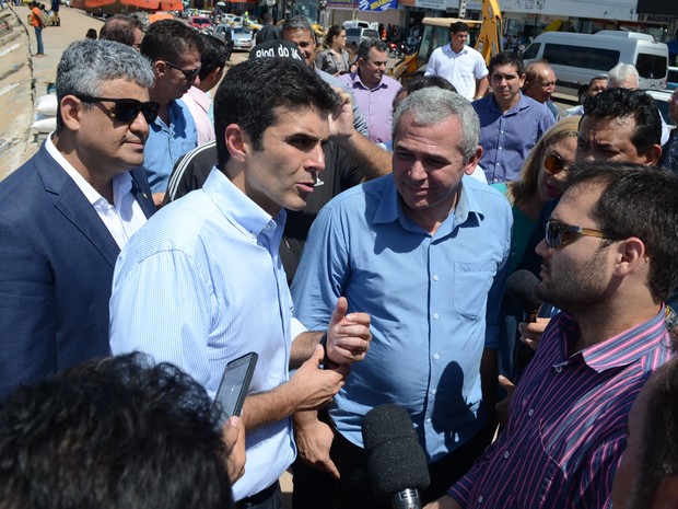 Durante a visita, o ministro Helder Barbalho anunciou os repasses de R$ 76 milhões para obras (Foto: Adonias Silva/G1)
