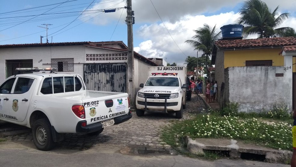 Homicídio aconteceu na Rua Joana Elisa Fernandes, no Vale Dourado, Zona Norte de Natal (Foto: Ediana Miralha/Inter TV Cabugi)
