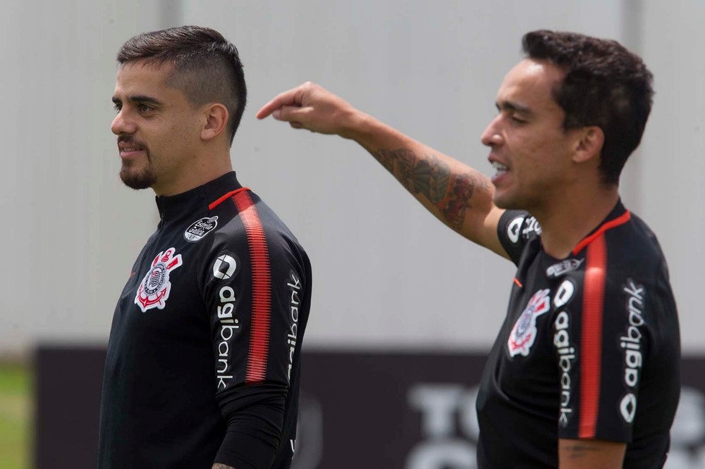Um ano depois do hepta, Corinthians busca vitória para respirar no campeonato