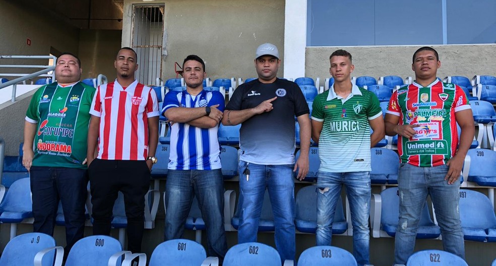 Os e-atletas começam a jogar entre si no estadual  — Foto: Emanuelle Borba/GloboEsporte.com