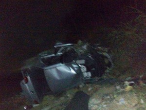Acidente ocorreu na noite de segunda-feira, próximo de Ourolândia (Foto: Blog Augusto Urgente)