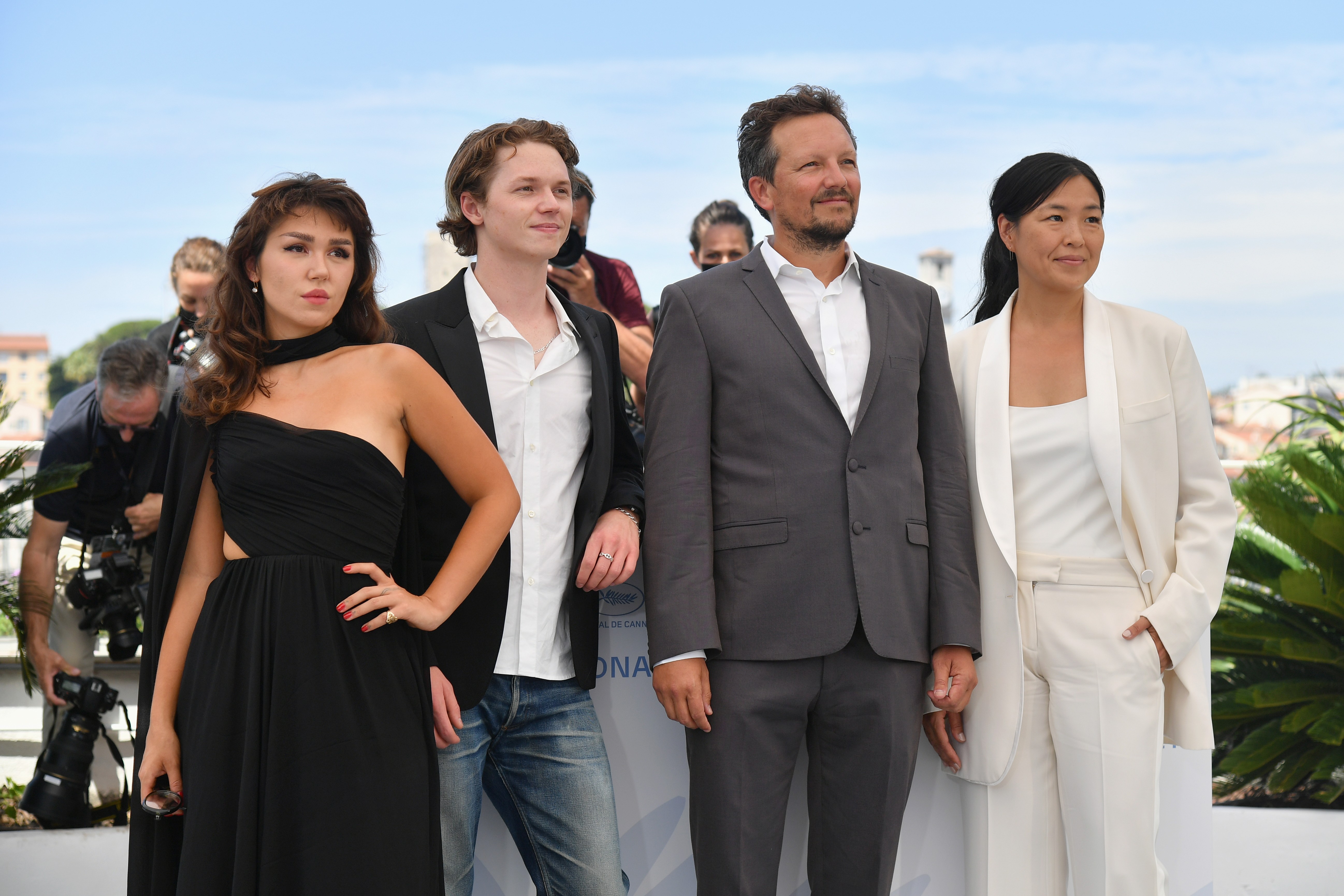CANNES, FRANCE - JULY 07:  Mercedes Kilmer, Jack Kilmer, Director Leo Scott and Director Ting Poo attends "Val" photocall during the 74th annual Cannes Film Festival on July 07, 2021 in Cannes, France. (Photo by Dominique Charriau/WireImage) (Foto: WireImage)