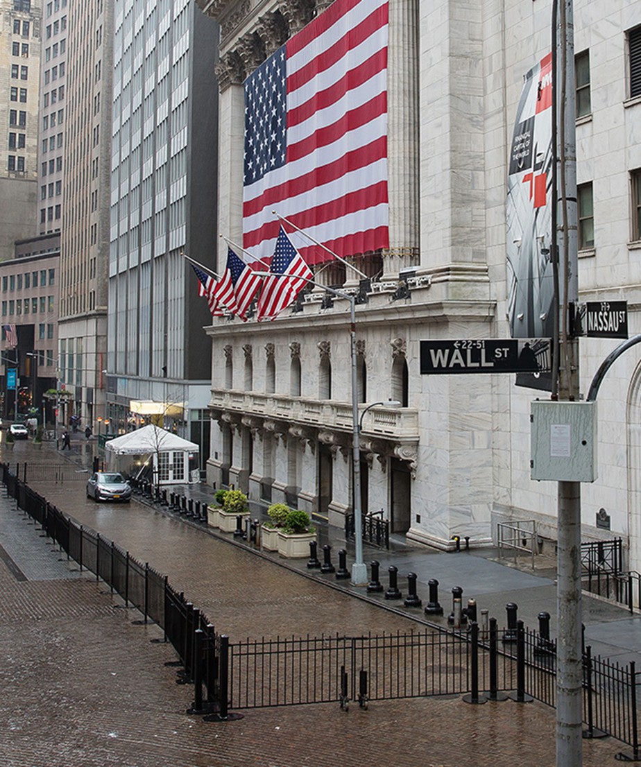 Wall Street tem novo dia de forte baixa
