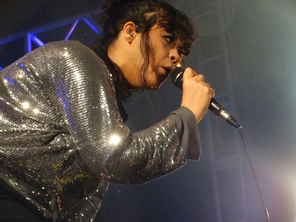 Tulipa Ruiz também se apresentou no tributo (Foto: Elton Braytnner/TV Asa Branca)