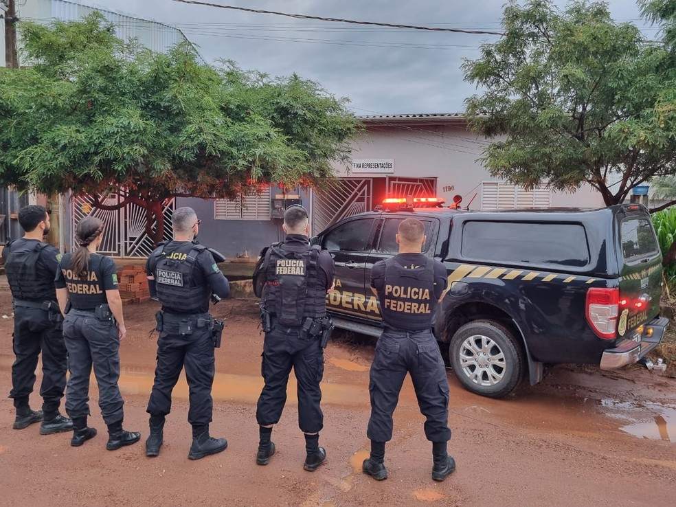 Agentes da PF durante "Operação Bariátrica" em Rondônia  — Foto: PF-RO/Reprodução
