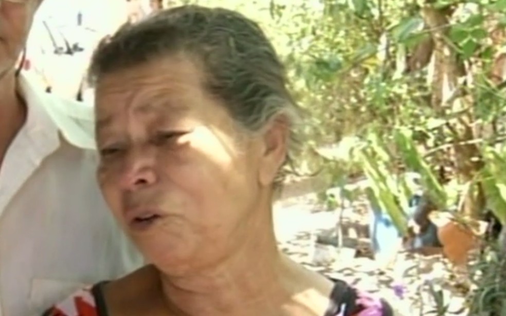 Aposentada Maria Moreira Sobrinho, ex-sogra do homem morto pelo filho, em AnÃ¡polis, GoiÃ¡s (Foto: TV Anhanguera/ReproduÃ§Ã£o)