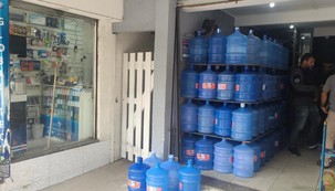 Polícia faz operação contra monopólio de venda de água