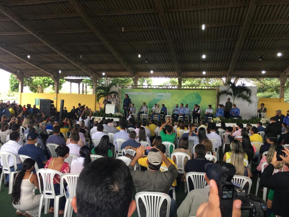 Em discurso, Bolsonaro fez críticas ao governador do Maranhão, Flávio Dino (PCdoB). — Foto: Antônio Filho/TV Mirante