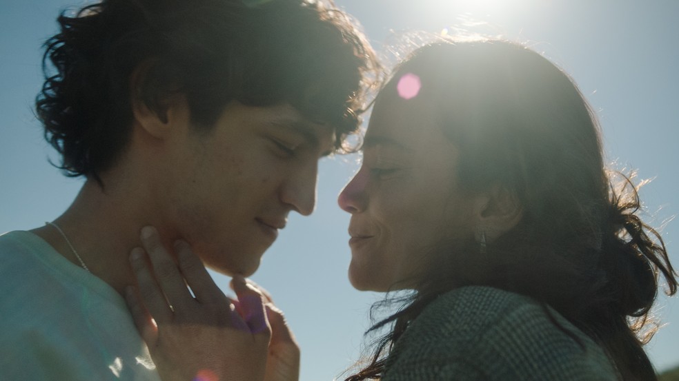 Filme 'Eduardo e Mônica' lança olhar afetuoso sobre diferenças nas relações — Foto: Reprodução
