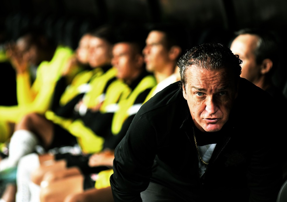 Cuca em Corinthians x Remo — Foto: Marcos Ribolli