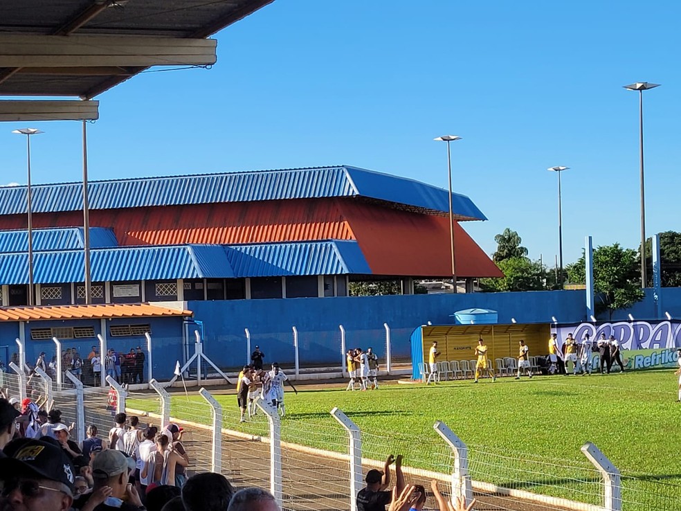 Tony Junior marcou 3 gols e vai pedir música no Fantástico — Foto: Renata Barros/TV Morena 