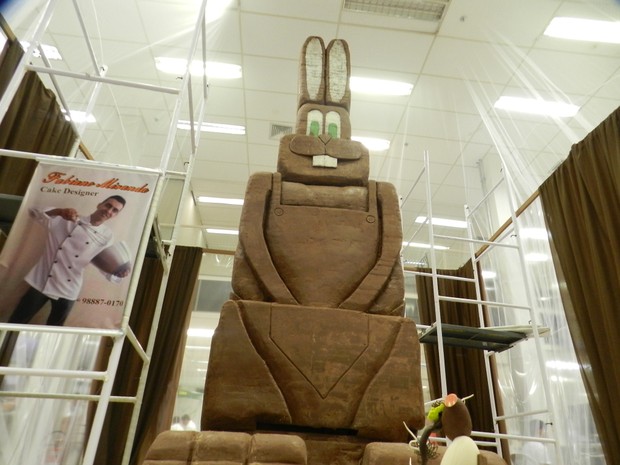 Maior coelho de chocolate do mundo Uberaba (Foto: Mariana Dias/G1)