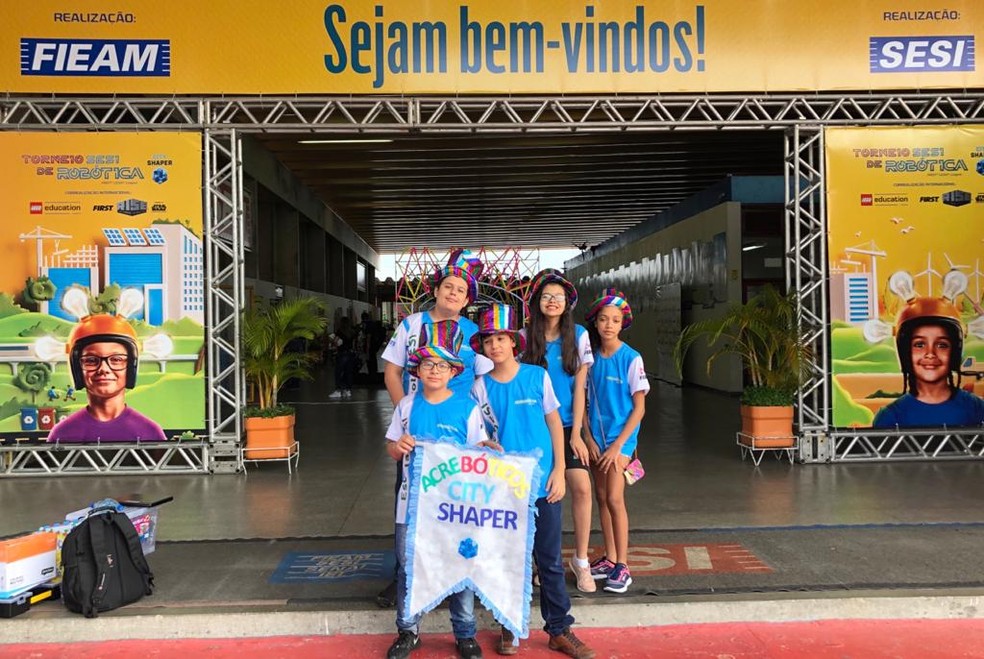 Alunos participam de competição em Manaus — Foto: Susana Lima/Arquivo pessoal