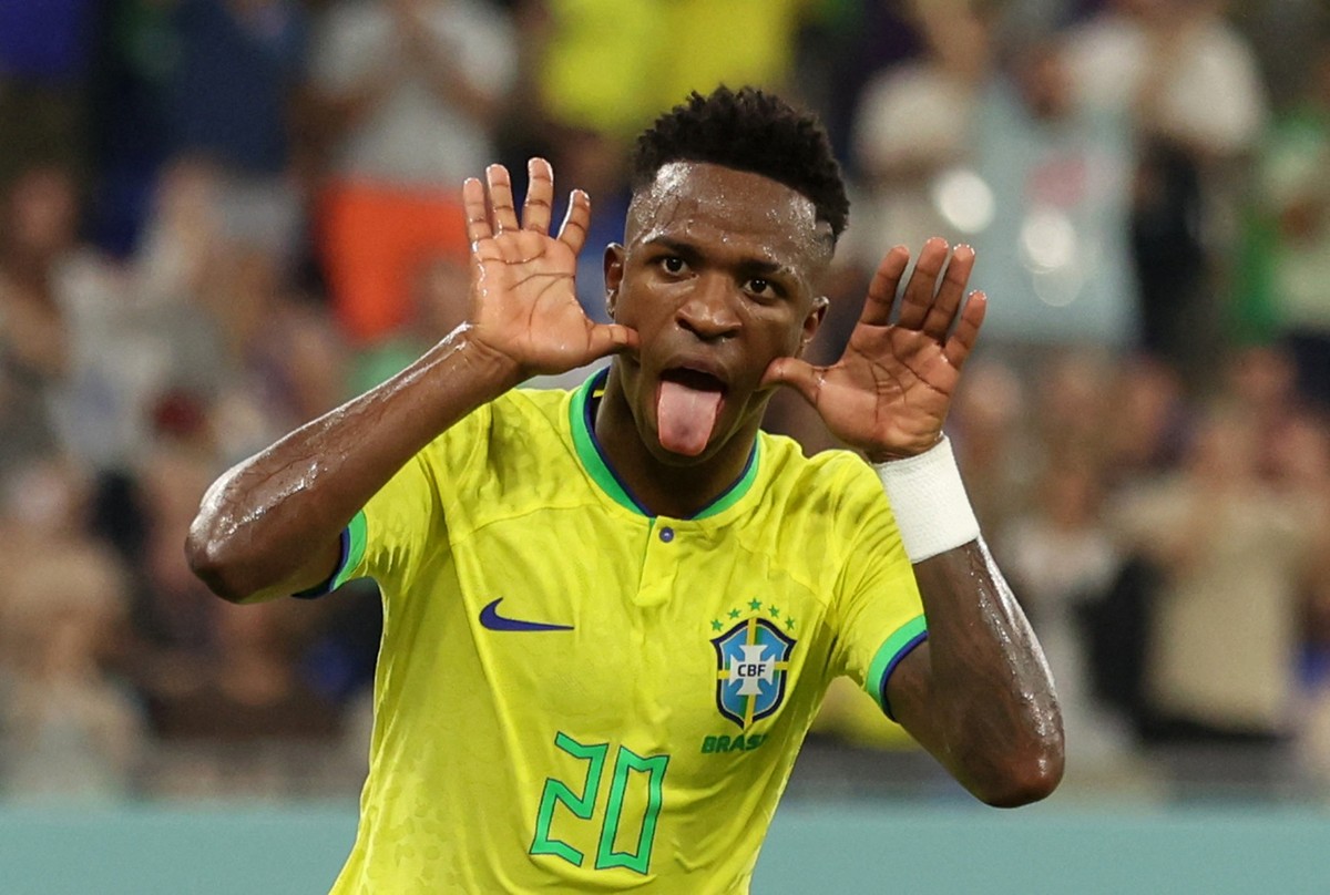 Ap s Arquivamento Do Caso De Racismo Vini Jr Responde Tudo Normal 
