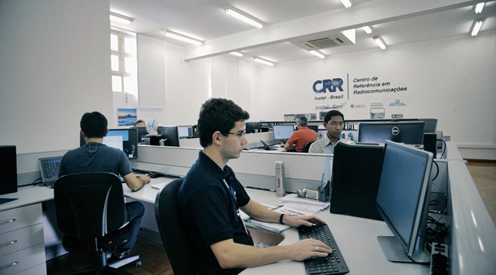 Pesquisadores do Inatel trabalham na definição de aplicações para a rede 6G no Brasil — Foto: Divulgação / Inatel