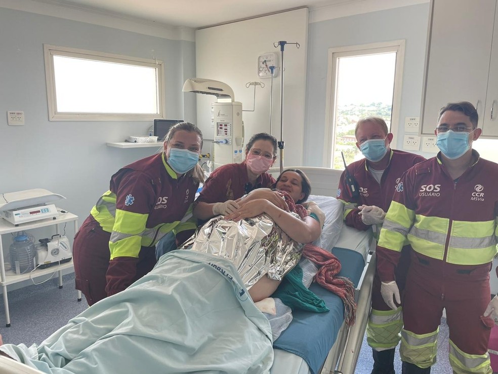 Parto foi realizado por equipe médica da concessionária que administra a BR 163 em Mato Grosso do Sul — Foto: CCR MSVia/Divulgação