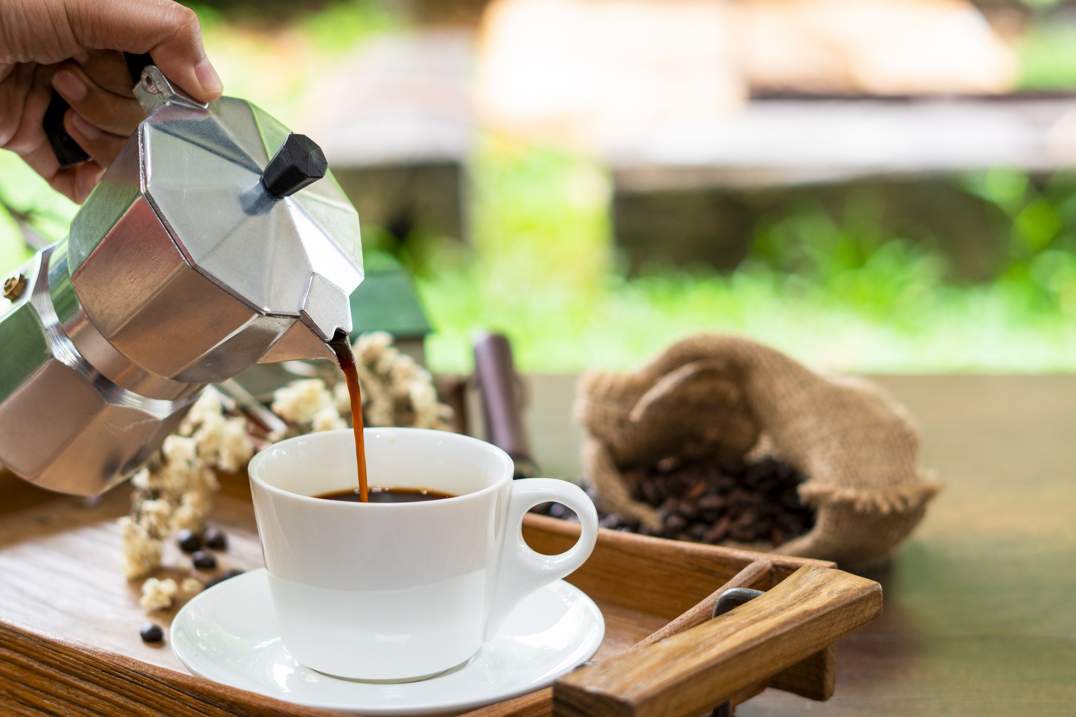 Selecionamos sete cafeteiras disponíveis na Amazon para você celebrar o dia do café (Foto: Getty Images)