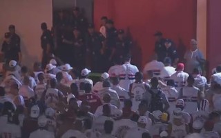 Confusão em jogo do São Paulo na Copinha (Foto: reprodução)
