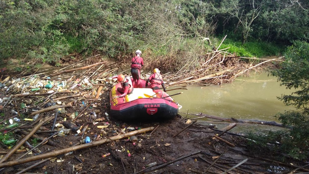 Trecho do rio que o cão foi localizado pelos bombeiros — Foto: Corpo de Bombeiros/ Divulgação
