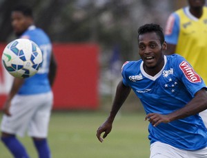 Com chance de ser titular, Marquinhos quer provar que merece ficar na Toca