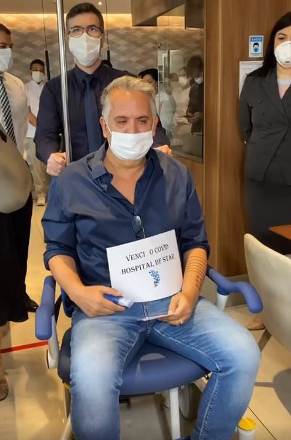 Orlando Morais Tem Alta Hospitalar E Faz Discurso Emocionado Ao Lado Da Mulher Gloria Pires Venci A Covid Famosos Gshow