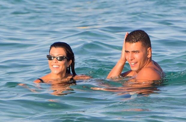 Kourtney Kardashian e Younes Bendjima (Foto: AKM/GSI)