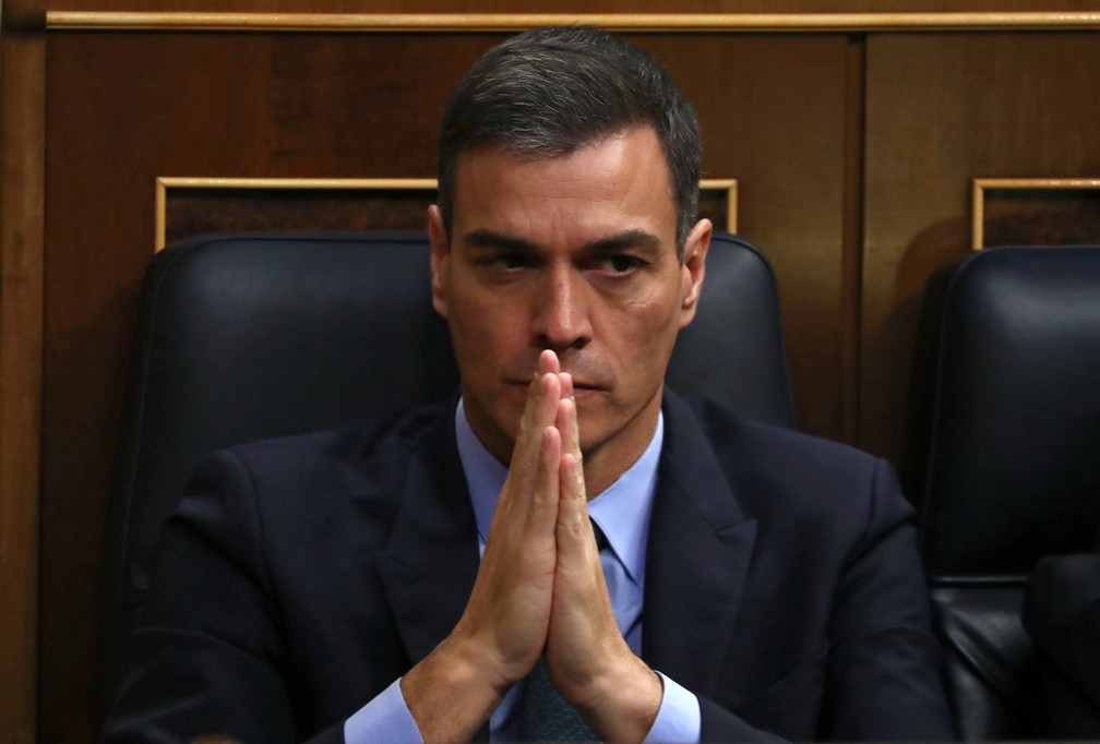 Pedro S&aacute;nchez em sess&atilde;o do Parlamento espanhol nesta quarta-feira (13) em Madri &mdash; Foto: Sergio Perez/Reuters